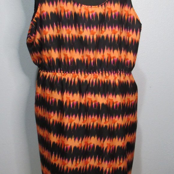 Hi-Lo Summer Dress - Picture 4 of 6